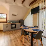 Gosciniec Zapiecek Rum i privatbostad Krutynski Piecek